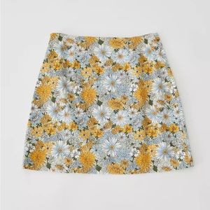 Urban Outfitters floral skirt -new size M